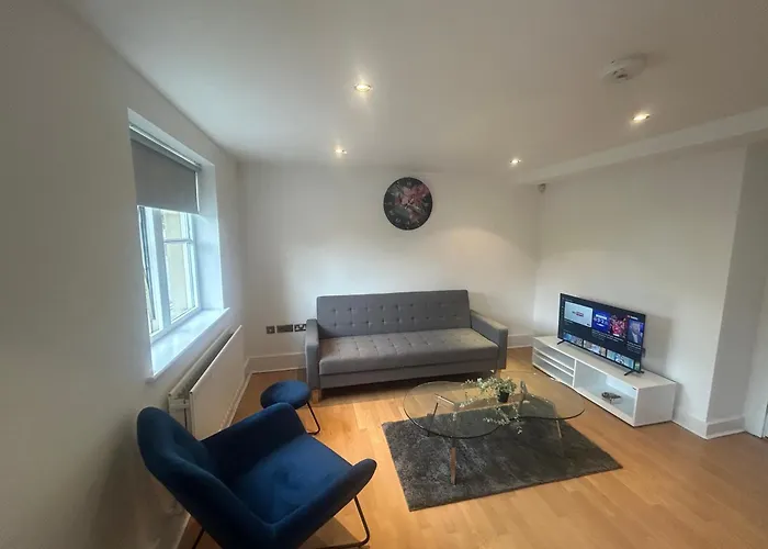 Spacious And Cosy Entire Flat